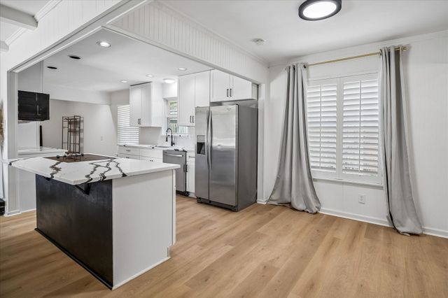 11070 Delford Circle, Dallas, TX 75228