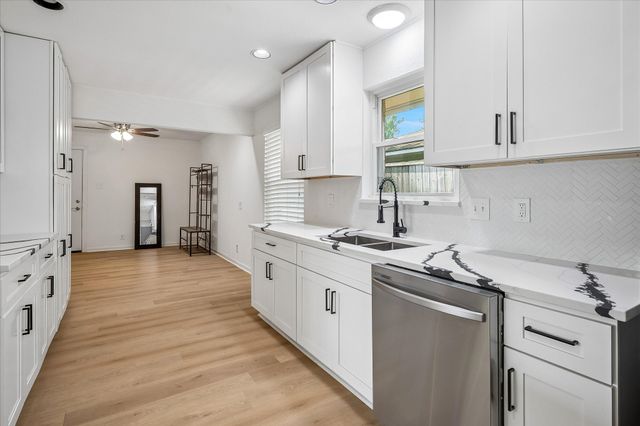 11070 Delford Circle, Dallas, TX 75228