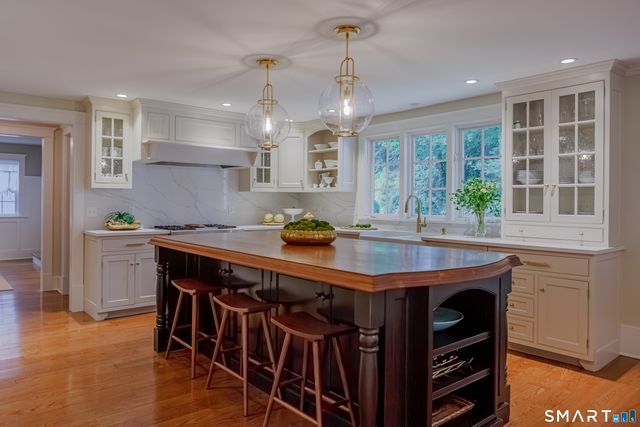 30 Saint Johns Place, Westport, CT 06880