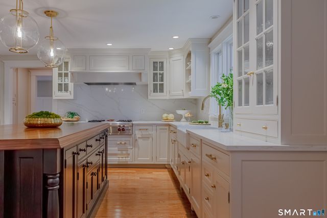 30 Saint Johns Place, Westport, CT 06880