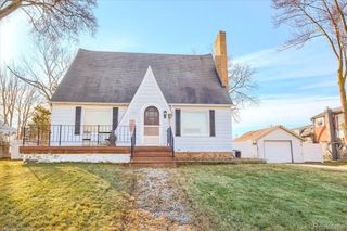 238 E Nepessing Street, Lapeer, MI 48446