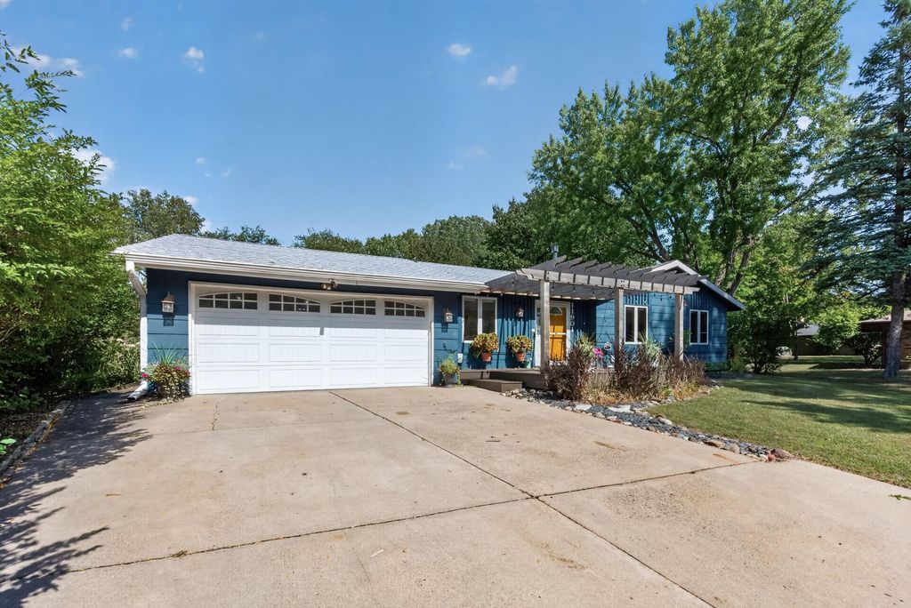 11901 River Hills Circle, Burnsville, MN 55337 — photo 3