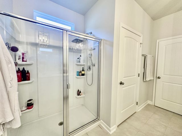 6887 Japonica Ln, White House, TN 37188