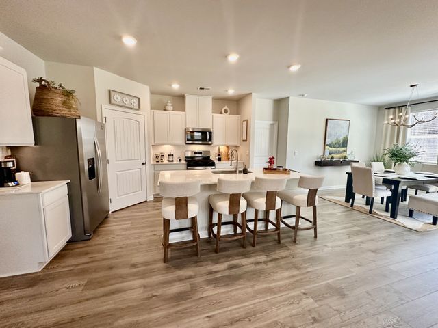 6887 Japonica Ln, White House, TN 37188