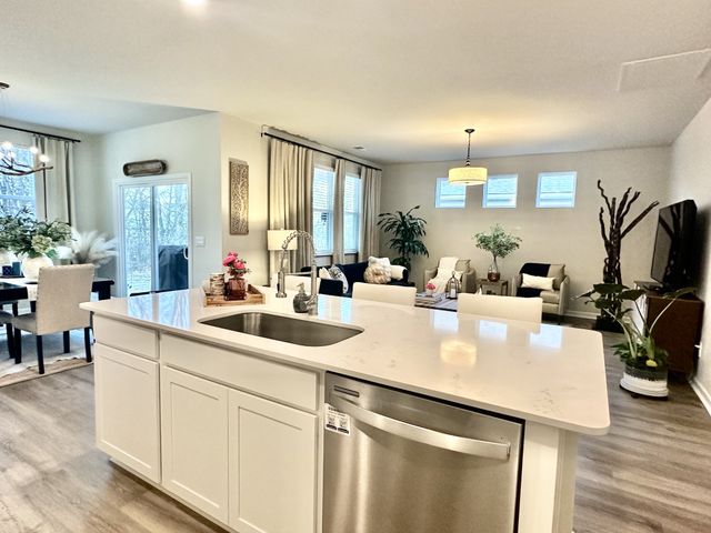6887 Japonica Ln, White House, TN 37188