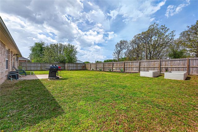 551 Steepro Drive, Centerton, AR 72719