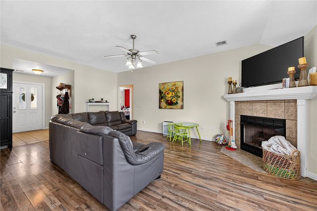 551 Steepro Drive, Centerton, AR 72719
