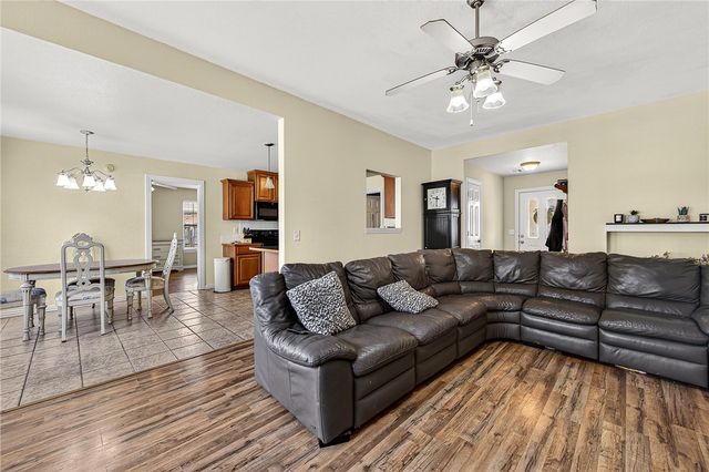 551 Steepro Drive, Centerton, AR 72719