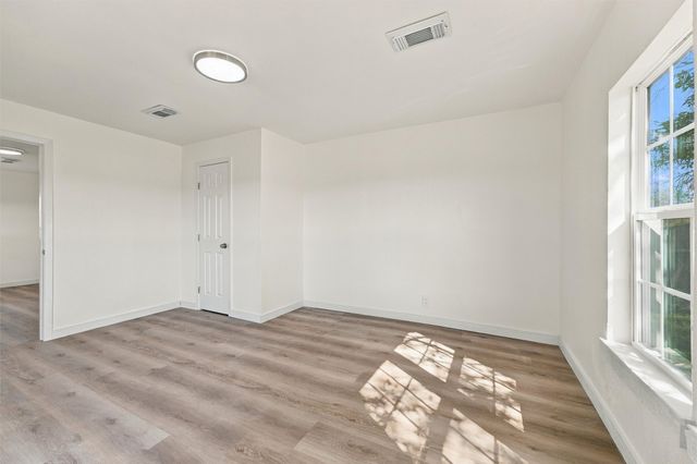 2605 Howard Road, Waxahachie, TX 75165