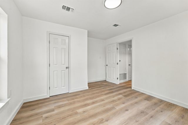 2605 Howard Road, Waxahachie, TX 75165