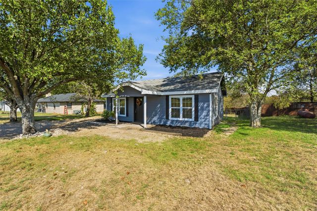 2605 Howard Road, Waxahachie, TX 75165