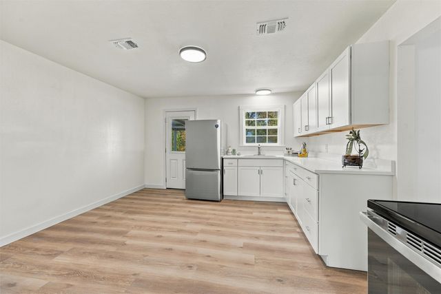 2605 Howard Road, Waxahachie, TX 75165