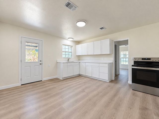 2605 Howard Road, Waxahachie, TX 75165
