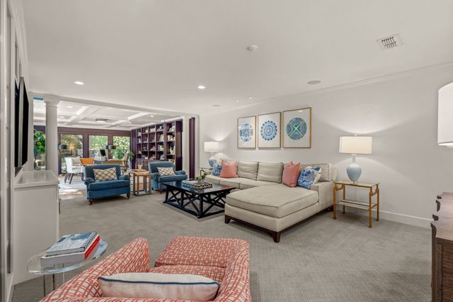 5849 Merrymount Road, Westover Hills, TX 76107