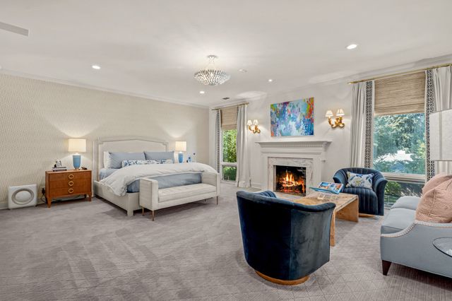 5849 Merrymount Road, Westover Hills, TX 76107