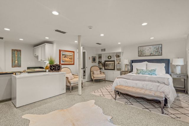 5849 Merrymount Road, Westover Hills, TX 76107