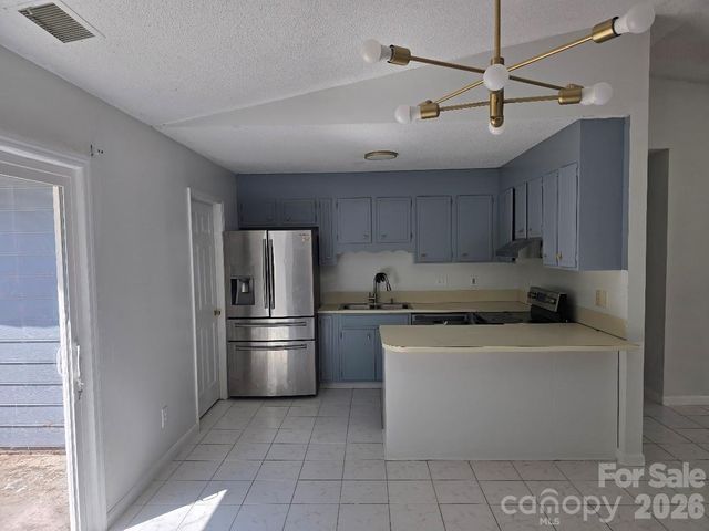 2601 Briar Trail Court, Matthews, NC 28104