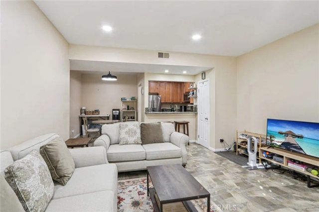 24111 Del Monte 3, Valencia, CA 91355