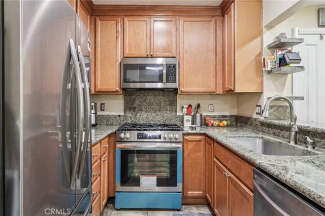 24111 Del Monte 3, Valencia, CA 91355
