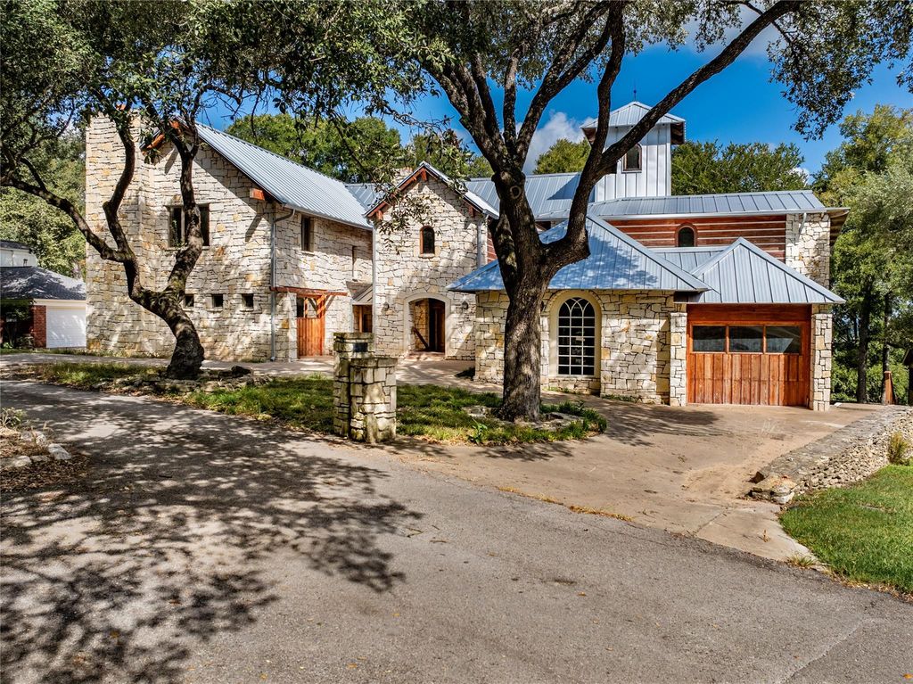 206 Rolling Hill DR, La Grange, TX 78945