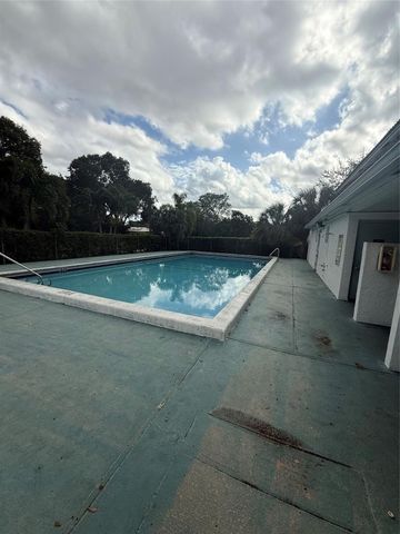 2730 Forest Hills Boulevard 204, Coral Springs, FL 33065