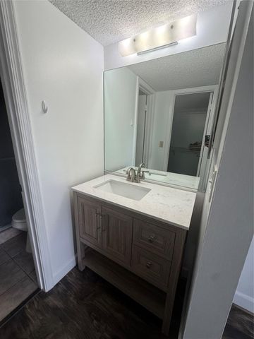 2730 Forest Hills Boulevard 204, Coral Springs, FL 33065