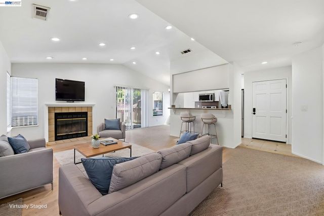 935 Cherry Glen Cir 219, Fremont, CA 94536