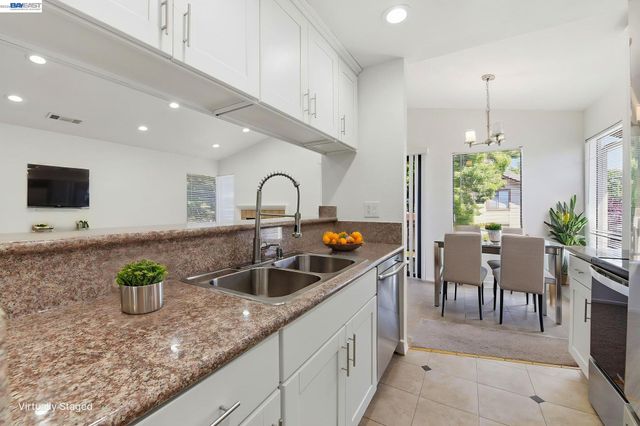 935 Cherry Glen Cir 219, Fremont, CA 94536