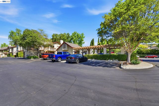 935 Cherry Glen Cir 219, Fremont, CA 94536