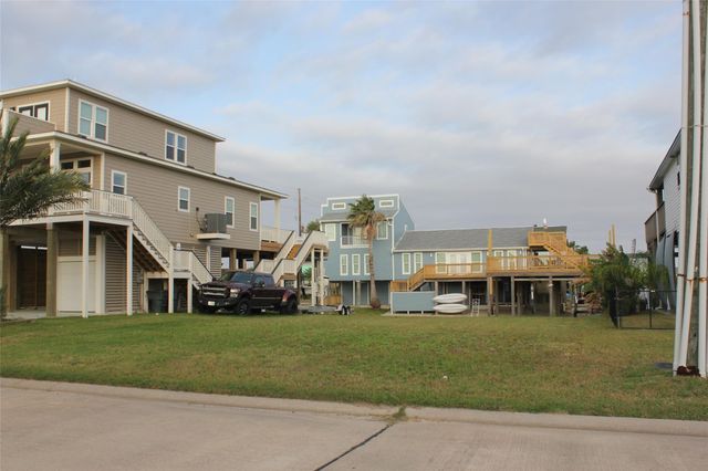 22210 Cantina Drive, Galveston, TX 77554