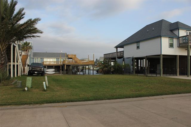 22210 Cantina Drive, Galveston, TX 77554
