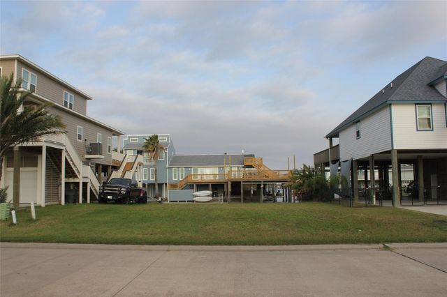 22210 Cantina Drive, Galveston, TX 77554