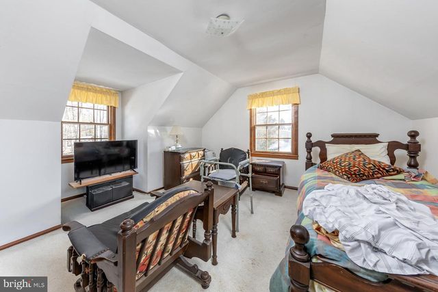 330 FIRST AVE, Lindenwold, NJ 08021