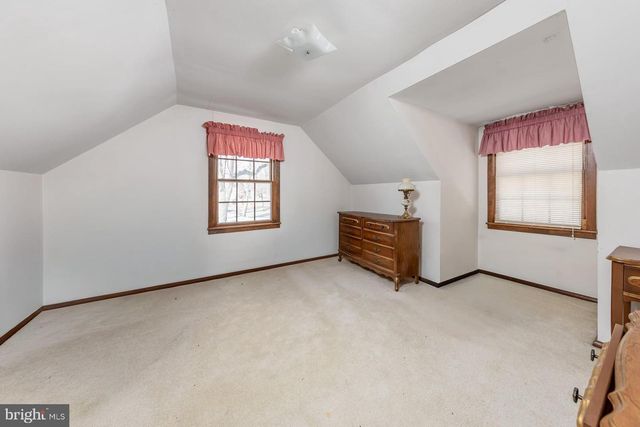 330 FIRST AVE, Lindenwold, NJ 08021