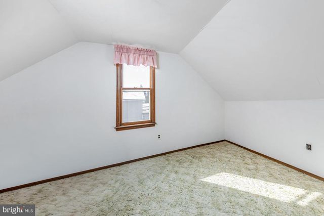 330 FIRST AVE, Lindenwold, NJ 08021