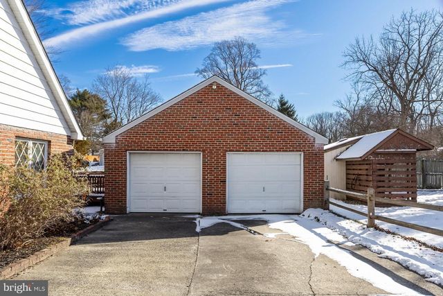 330 FIRST AVE, Lindenwold, NJ 08021