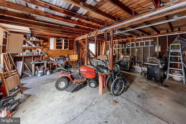 330 FIRST AVE, Lindenwold, NJ 08021