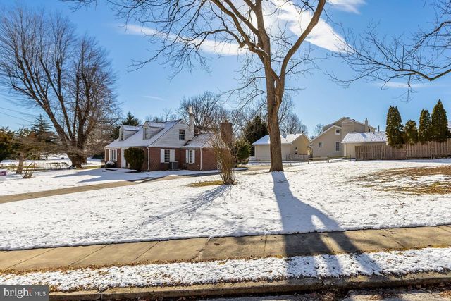 330 FIRST AVE, Lindenwold, NJ 08021