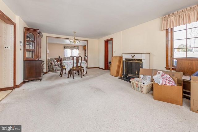 330 FIRST AVE, Lindenwold, NJ 08021