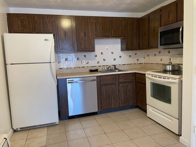 141 Pierce Street 22, Malden, MA 02148