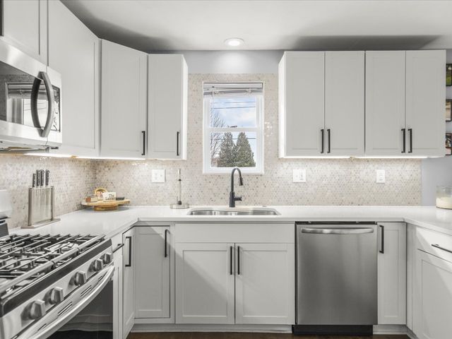 7218 Salzbrenner Lane, Machesney Park, IL 61115