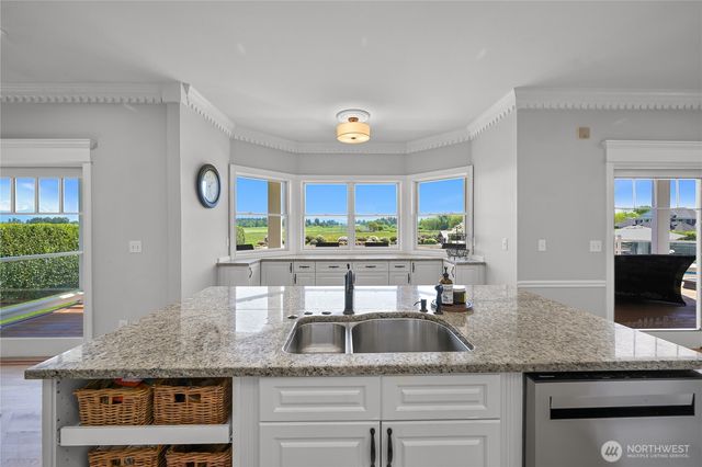 359 E Wiser Lake Road, Lynden, WA 98264