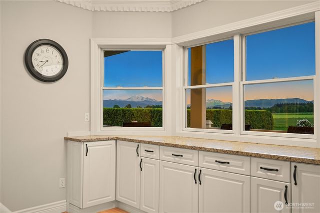359 E Wiser Lake Road, Lynden, WA 98264