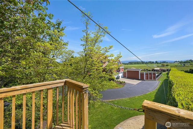 359 E Wiser Lake Road, Lynden, WA 98264