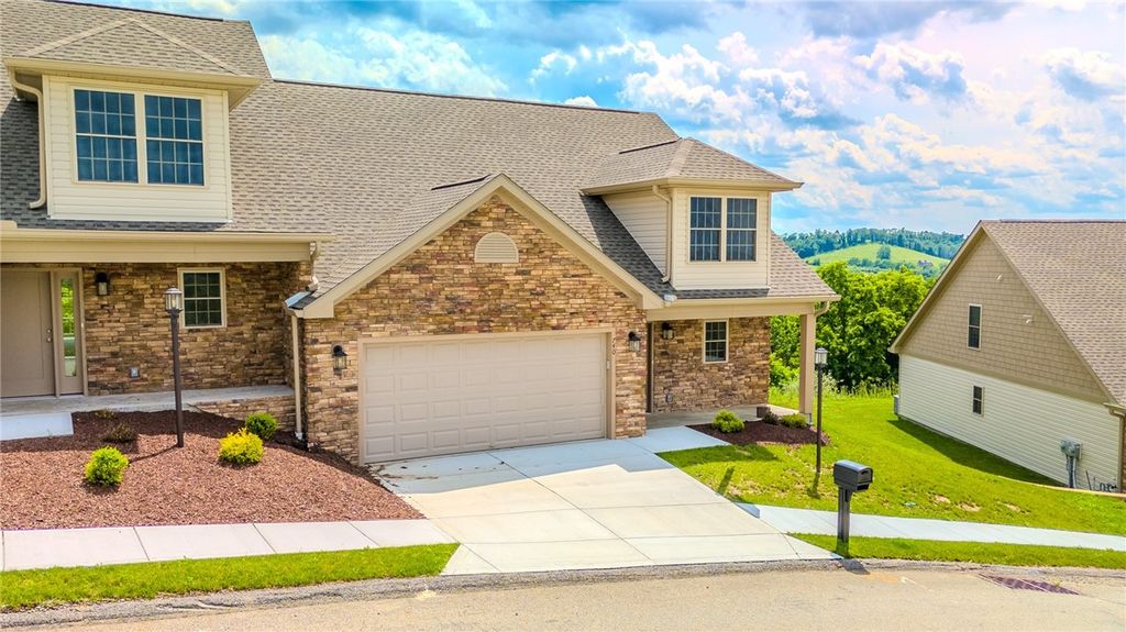 740 Sandstone Way, Rostraver, PA 15012