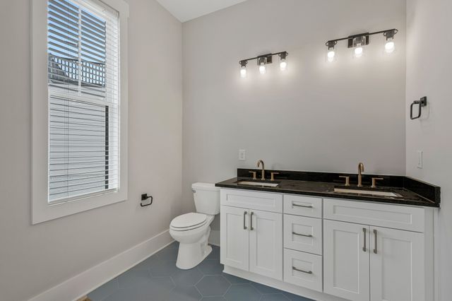 1424 54th Ave N Apt 2, Nashville, TN 37209