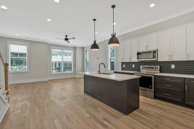 1424 54th Ave N Apt 2, Nashville, TN 37209
