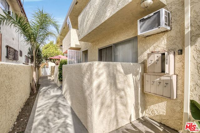 1133 S Spaulding Avenue 4, Los Angeles, CA 90019