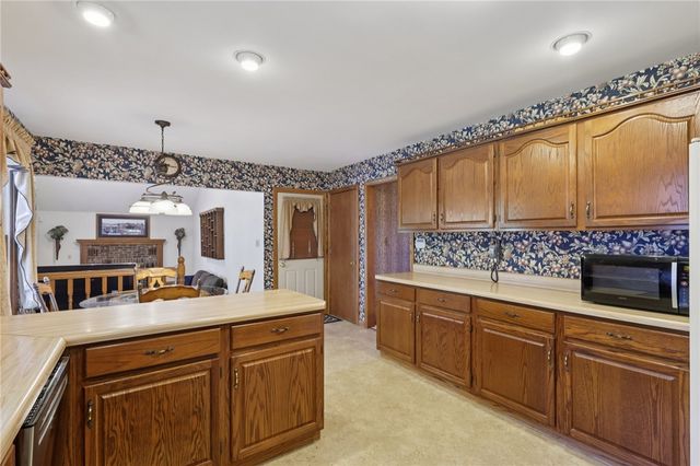 4302 Mitchell Rd, Neshannock Twp, PA 16105