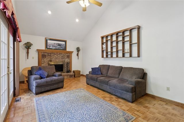 4302 Mitchell Rd, Neshannock Twp, PA 16105